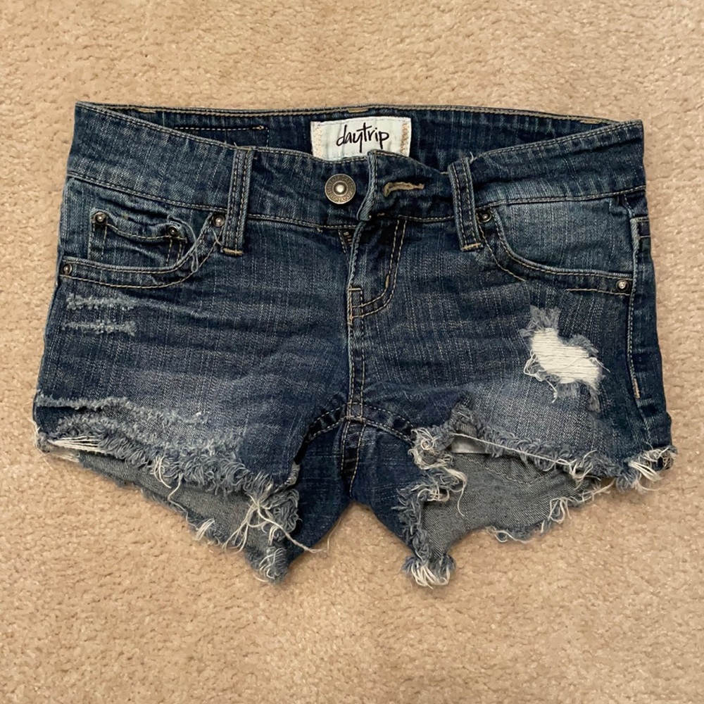 Daytrip distressed denim shorts